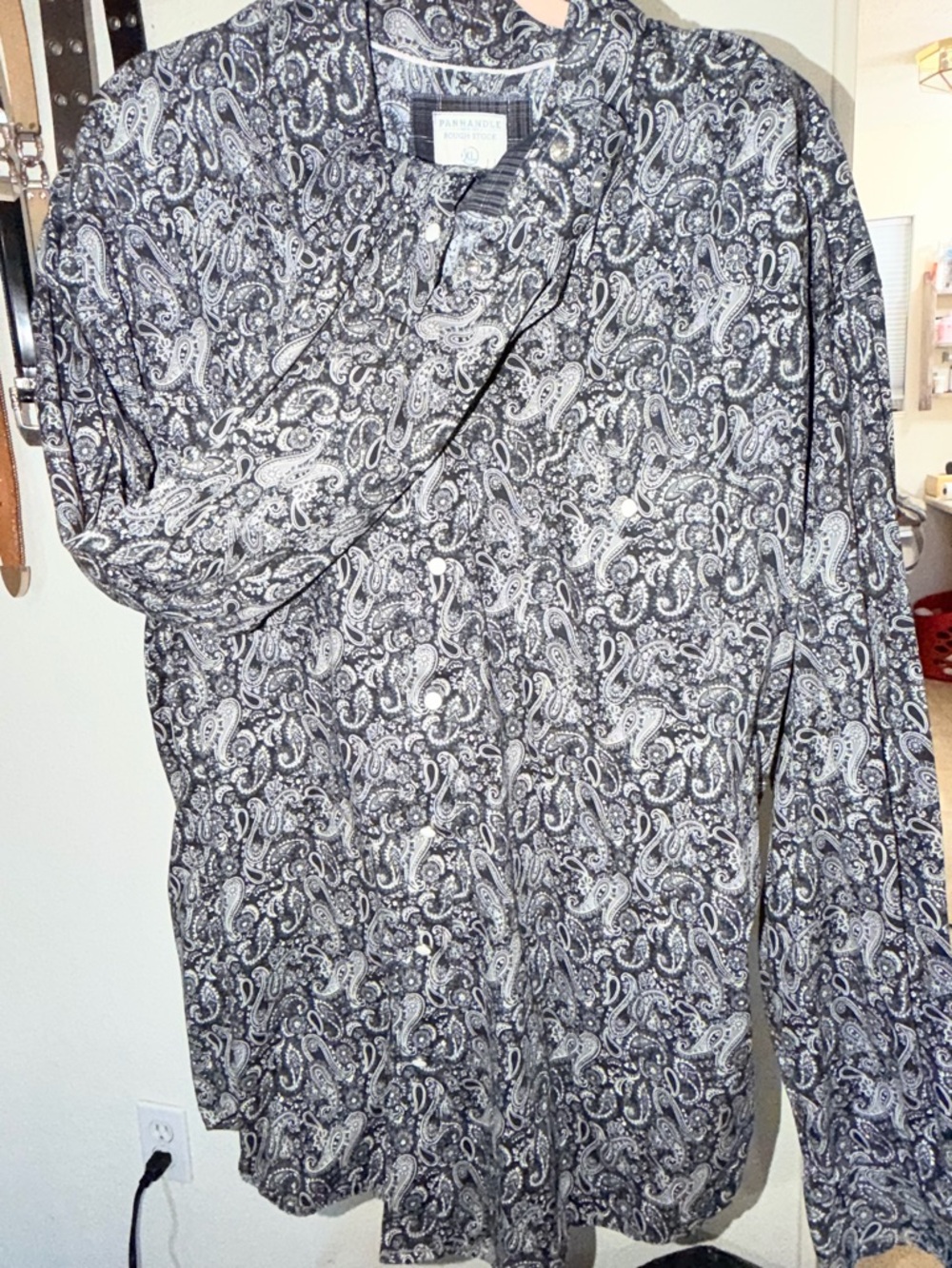 Banana Republic Men’s Black Paisley Button-Down Shirt